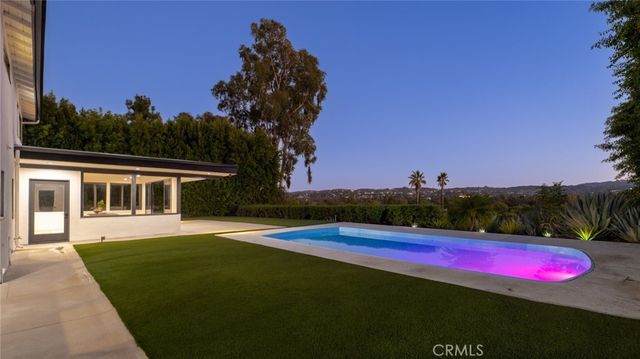 23310 Aetna Street, Woodland Hills
