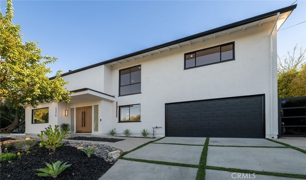 23310 Aetna Street, Woodland Hills