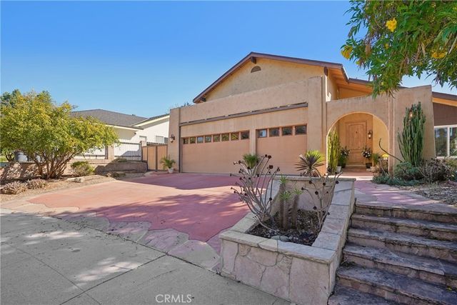 42 Kanan Road, Oak Park
