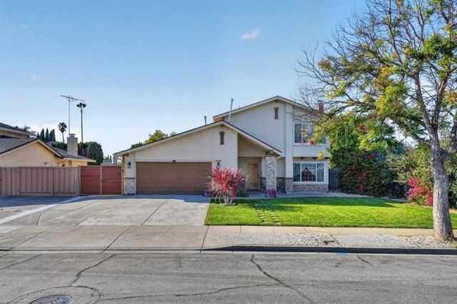3021 Stonehenge Road, Fremont