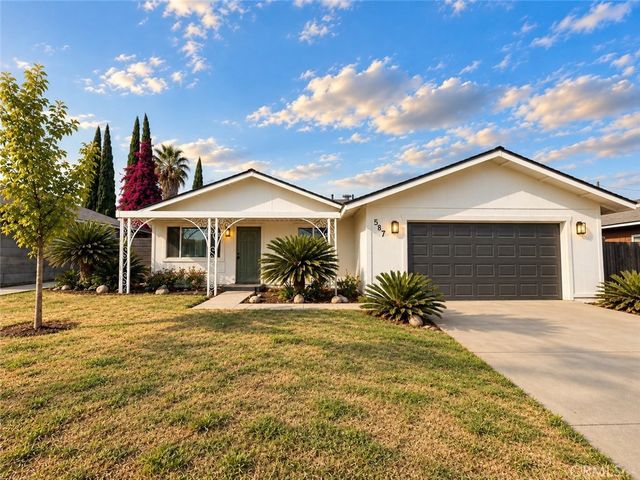 587 Sunset Street, Kingsburg