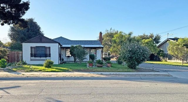 325 Oak Avenue, Greenfield