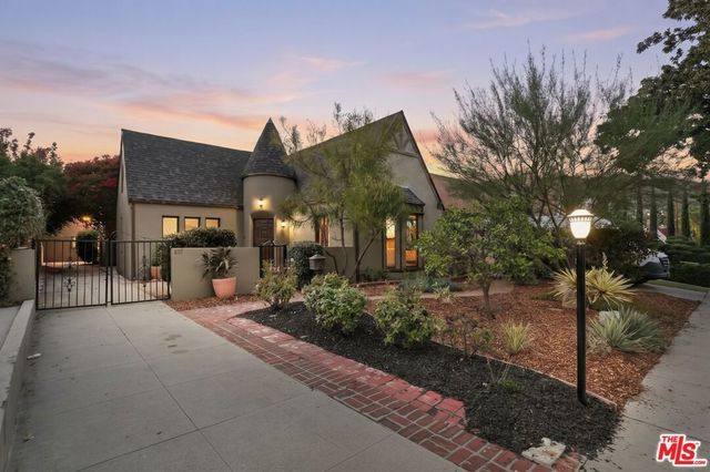 1017 N Howard Street, Glendale