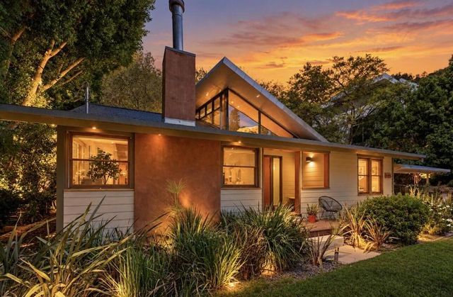 10335 Oletha Lane, Los Angeles