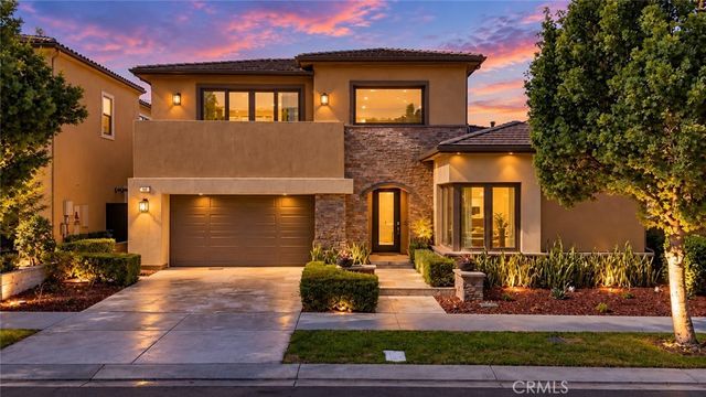 60 Spacial, Irvine