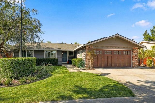 7821 Santa Barbara Drive, Gilroy