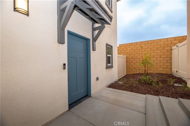 8189 Aventus Lane, Fontana