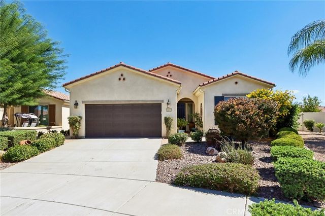 1402 Via Rivas, Hemet
