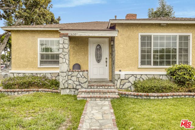 1300 S California Avenue, Compton