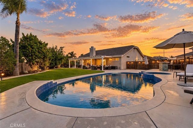 25586 Corte Colina, Murrieta