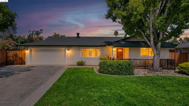 1387 Vallejo Dr, San Jose