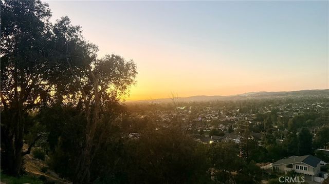 19931 Crestknoll, Yorba Linda
