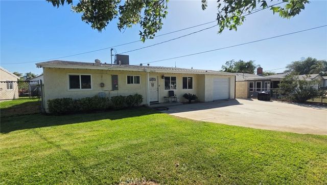 18631 Hawthorne, Bloomington
