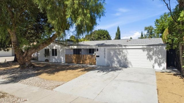 20629 Londelius Street, Canoga Park