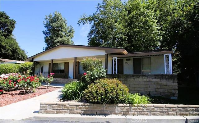 19364 Avenue Of The Oaks, Newhall