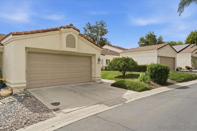 29585 Circle R Greens, Escondido