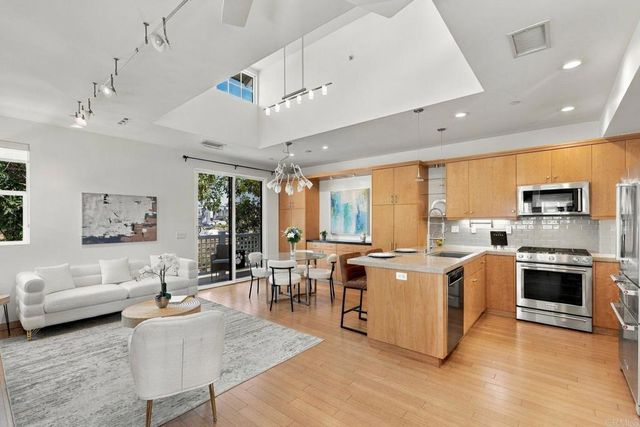 1222 N. Coast Hwy 101, Encinitas