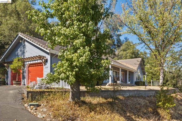 23180 Gold Springs Dr, Columbia