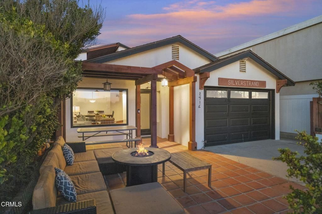 2916 Lakeshore Court, Oxnard