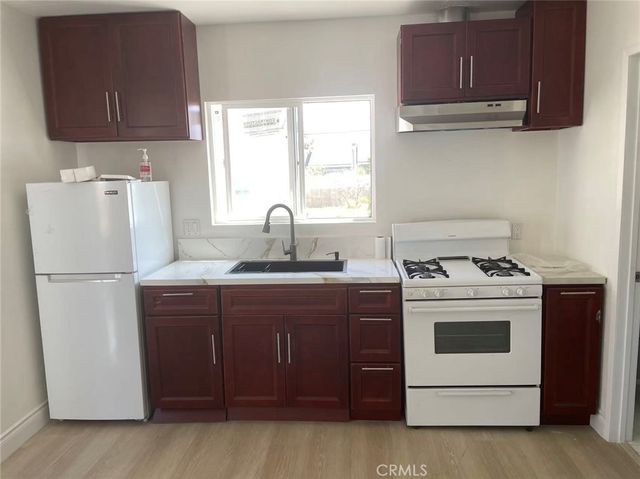 672 E 115th Street, Los Angeles