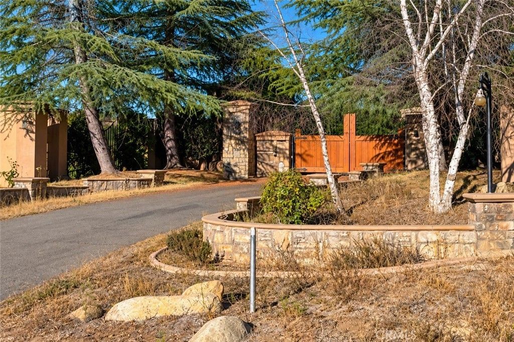 39313 Avenida La Cresta, Murrieta