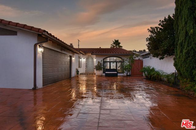 5507 Hermitage Avenue, Valley Village