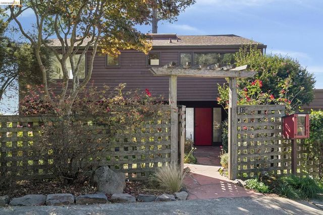 17 Senior Ave, Berkeley
