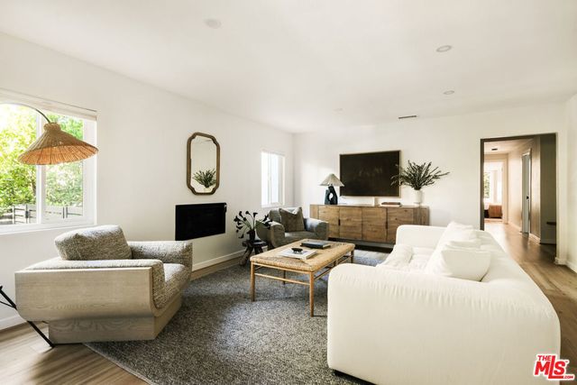 3658 Kelton Avenue, Los Angeles