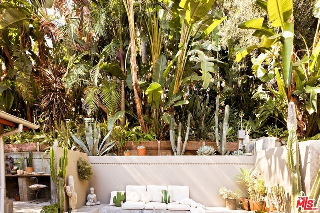 723 Terrace 49, Los Angeles