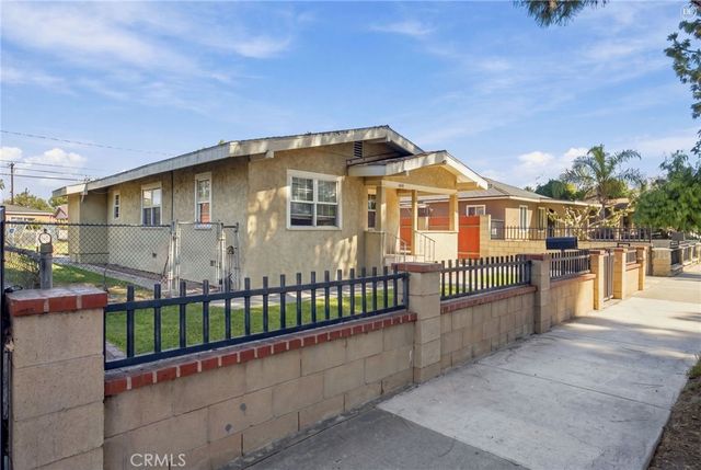 1019 W Pine Street, Santa Ana