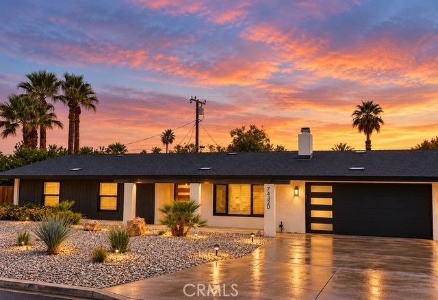 74320 Covered Wagon, Palm Desert