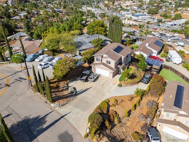 11820 Gardena, Lakeside
