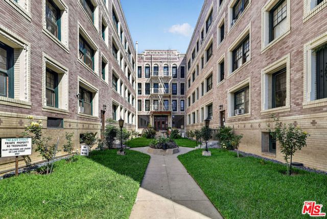 2121 James M Wood Boulevard # 202, Los Angeles