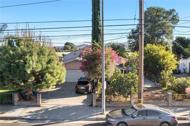 698 W Phillips, Pomona