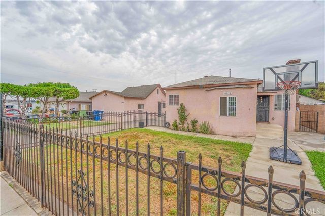 6631 El Selinda Avenue, Bell Gardens