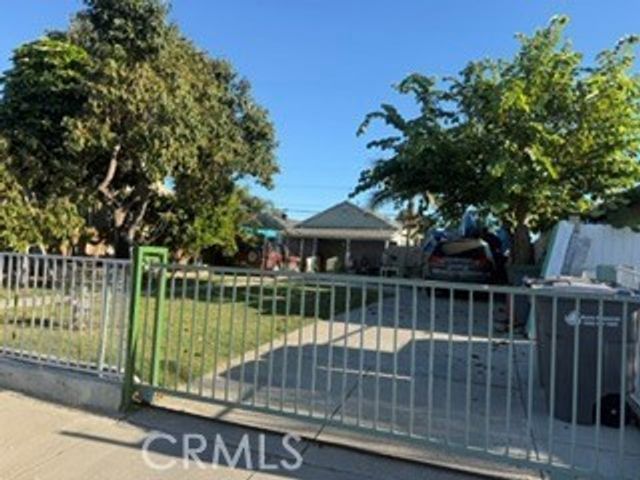 12318 211th, Hawaiian Gardens