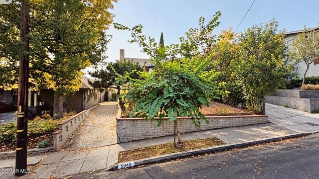 5946 Great Oak Circle, Los Angeles