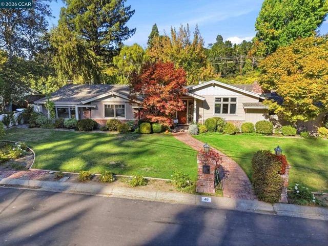 40 Estabueno Dr, Orinda
