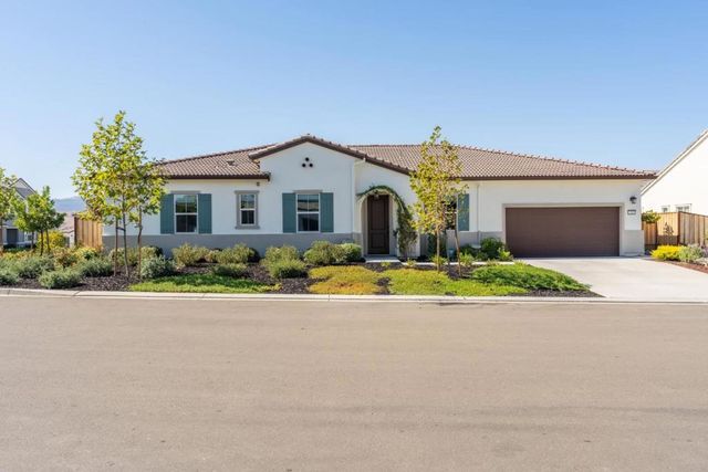 140 Scarlett Way, Hollister
