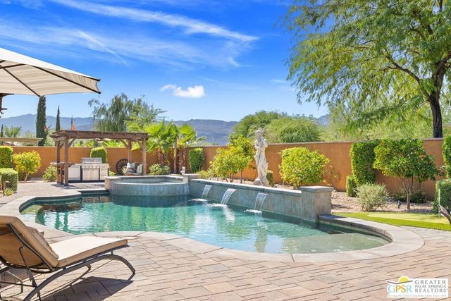 33 Alicante Circle, Rancho Mirage