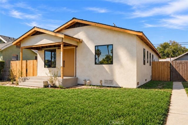 3895 3rd, Los Angeles