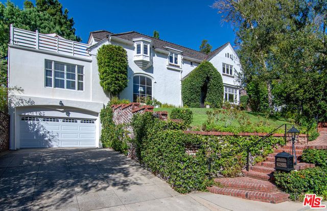 63 Club Road, Pasadena