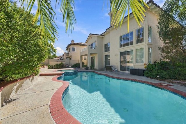 32100 Via Benabarre, Temecula