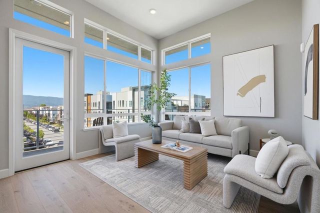 287 Llano De Los Robles Avenue # 9, San Jose