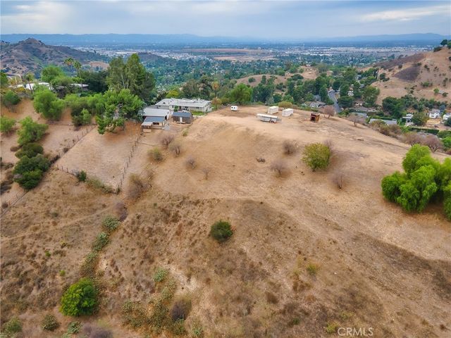 10170 Maude Avenue, Shadow Hills