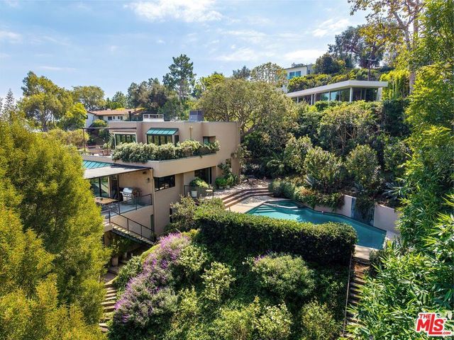 1026 N Tigertail Road, Los Angeles