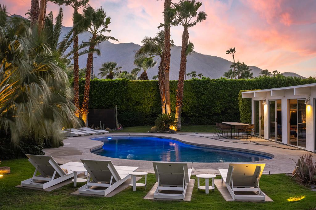 503 E Laurel Circle, Palm Springs