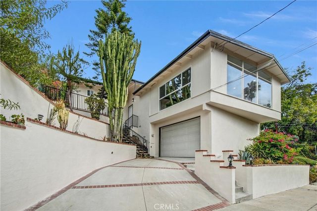 2677 Saxon, Los Angeles