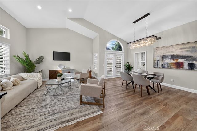 27184 Highlands Lane, Valencia