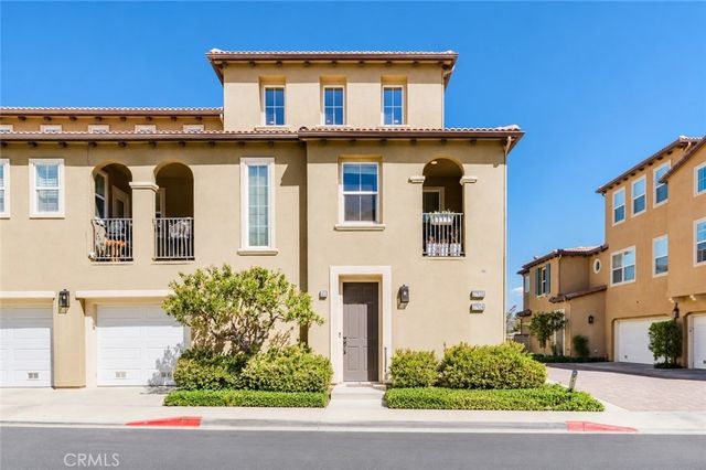 27028 Pebble Beach Drive, Valencia